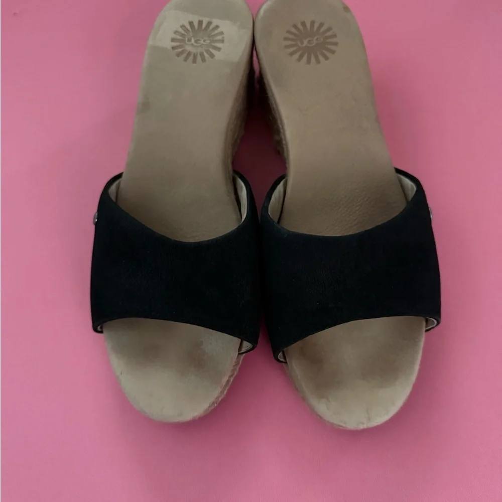 Ugg cream black sandals size 7